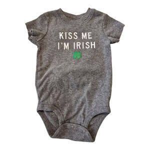 Carter's Baby "Kiss Me I'm Irish" Gray Short Sleeve Onesie 9M